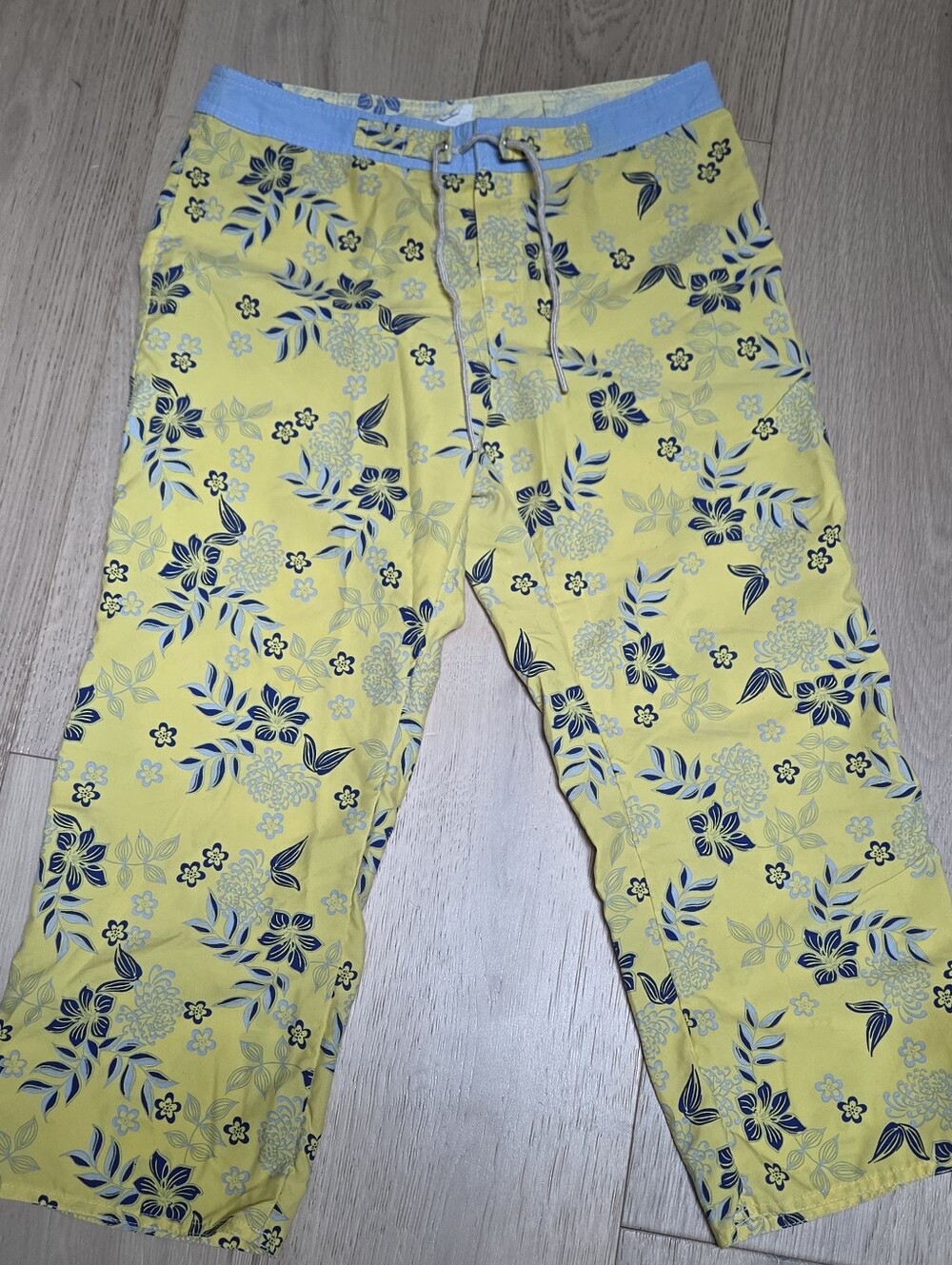 Vintage Water Girl Patagonia Y2K Yellow Blue Floral Capri Pants Size 4